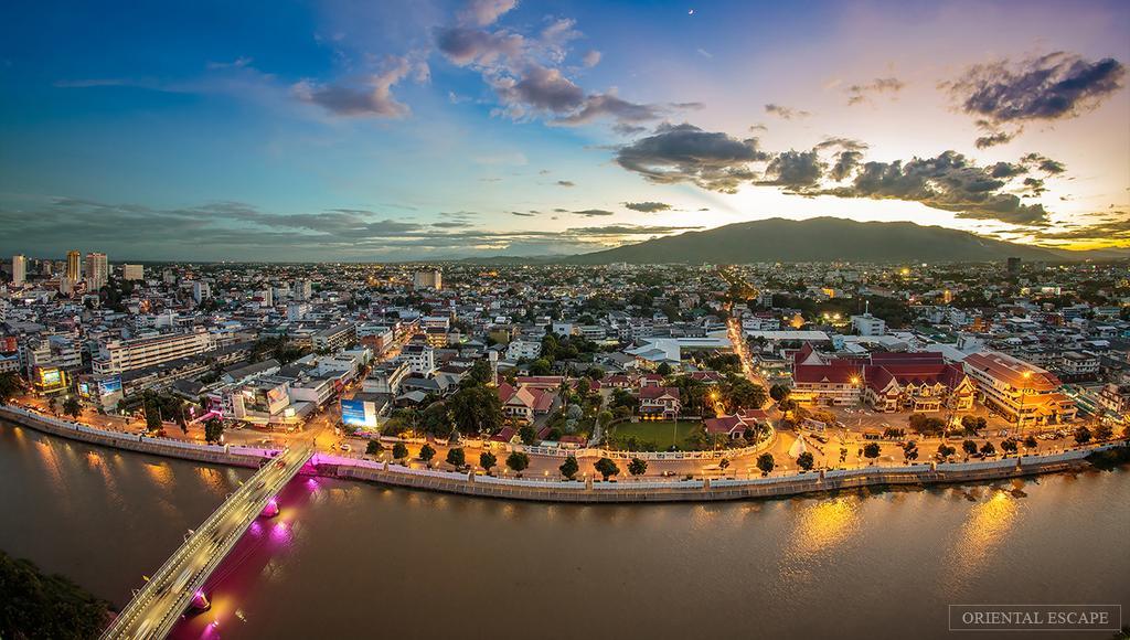 Sereno Airport Hotel Chiang Mai Buitenkant foto