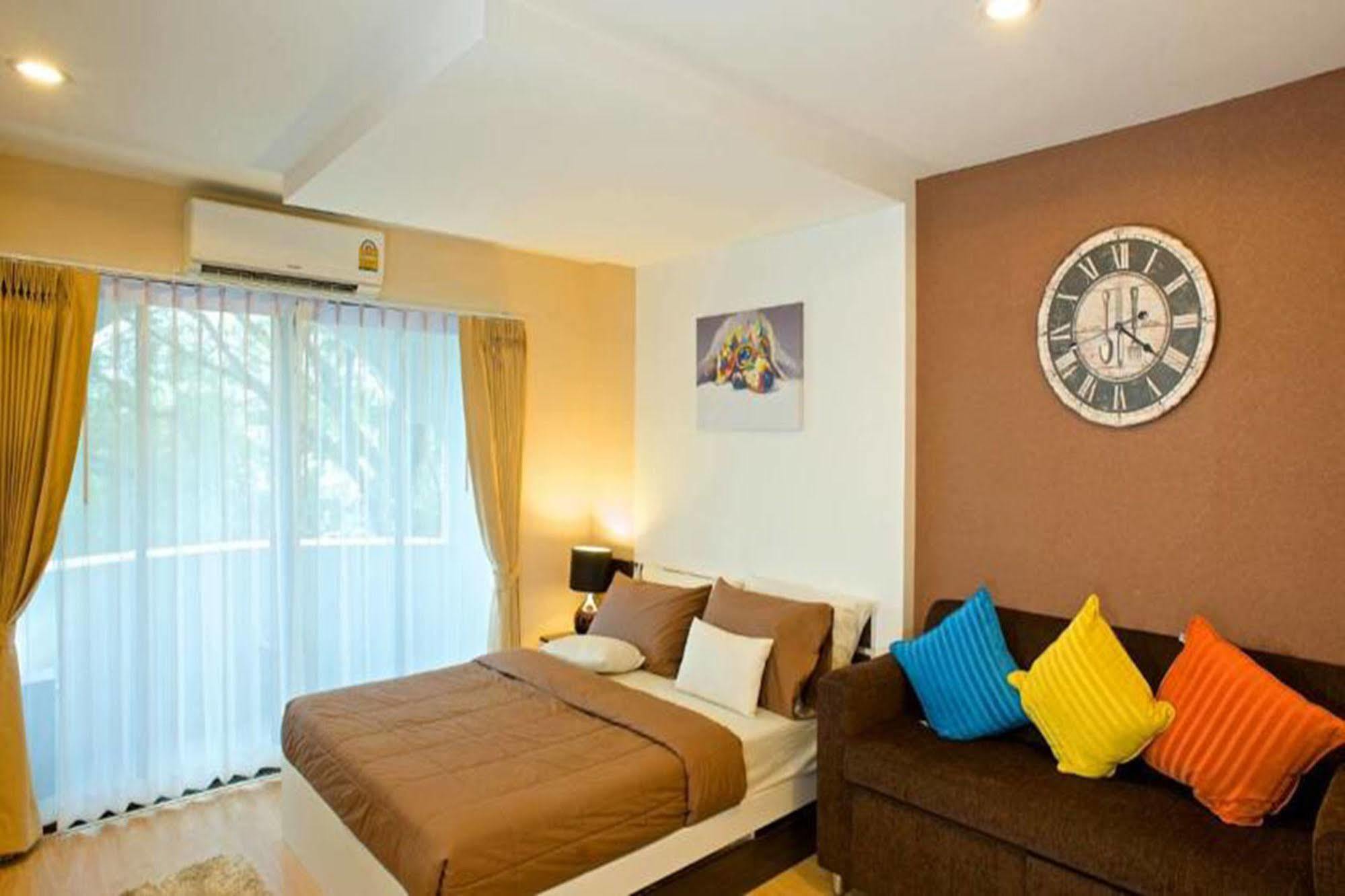 Sereno Airport Hotel Chiang Mai Buitenkant foto