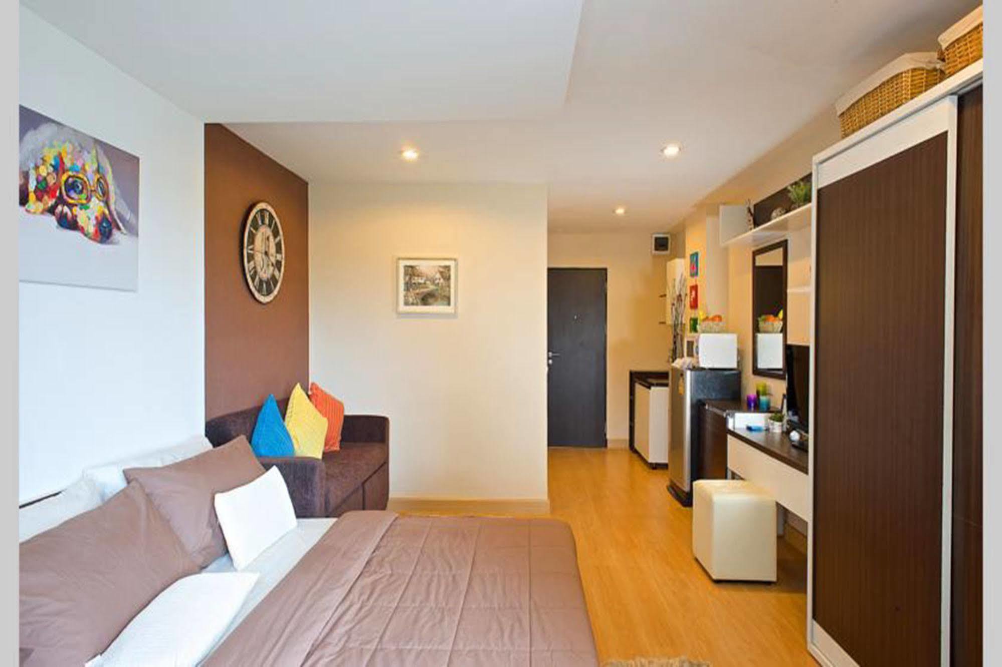 Sereno Airport Hotel Chiang Mai Buitenkant foto