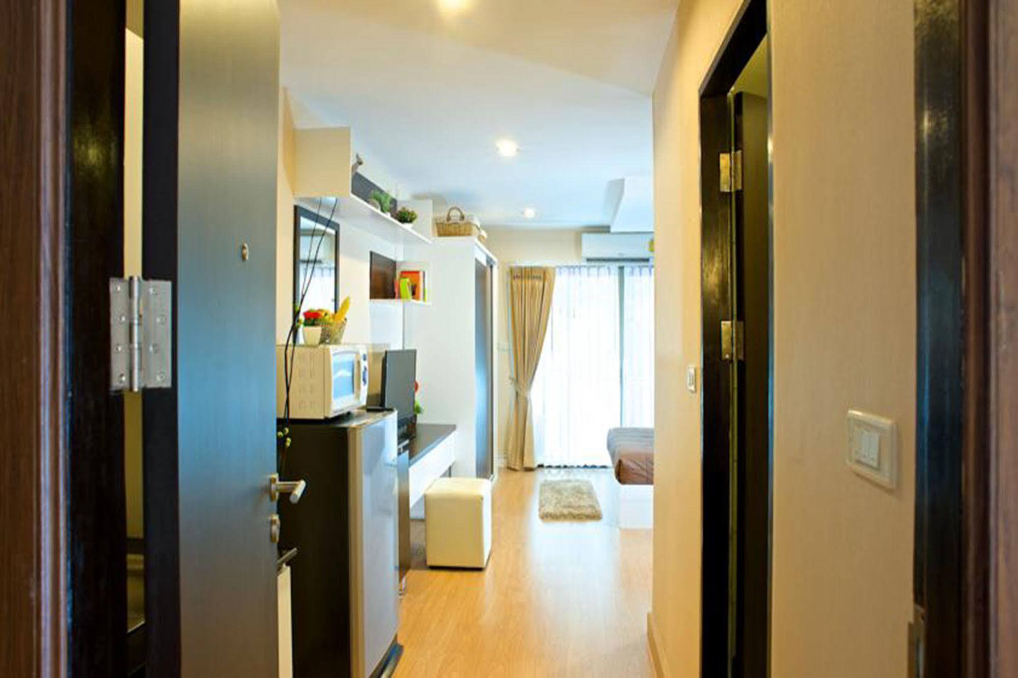 Sereno Airport Hotel Chiang Mai Buitenkant foto